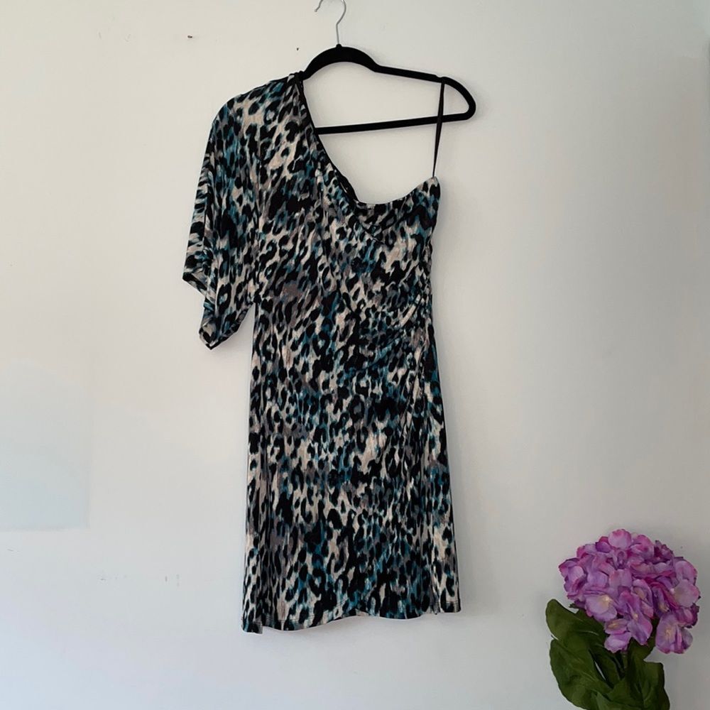 Valerie Bertinelli One Shoulder Dress- size 8